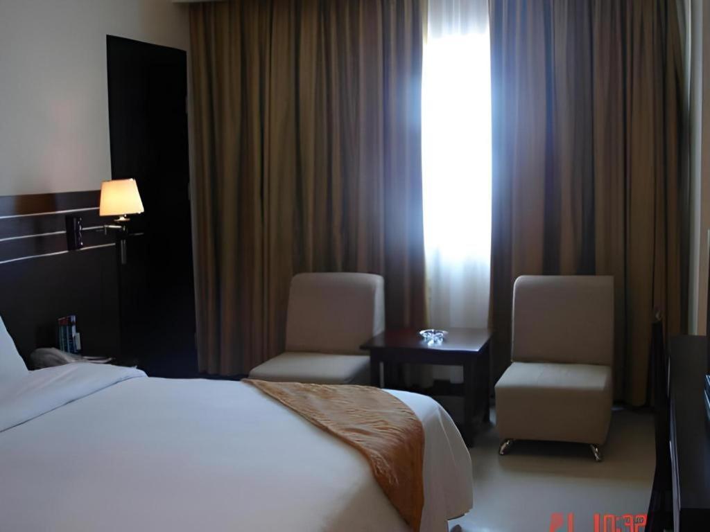 Grand Antares Hotel Medan Exterior foto
